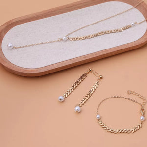 Wheat-spike 18k Gold-plated Faux Pearl Jewelry Set in Gold, back view