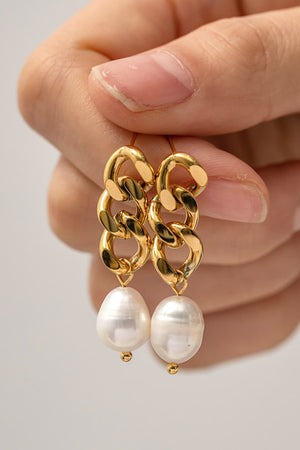 Gold chunky chain drop earrings with white pearls