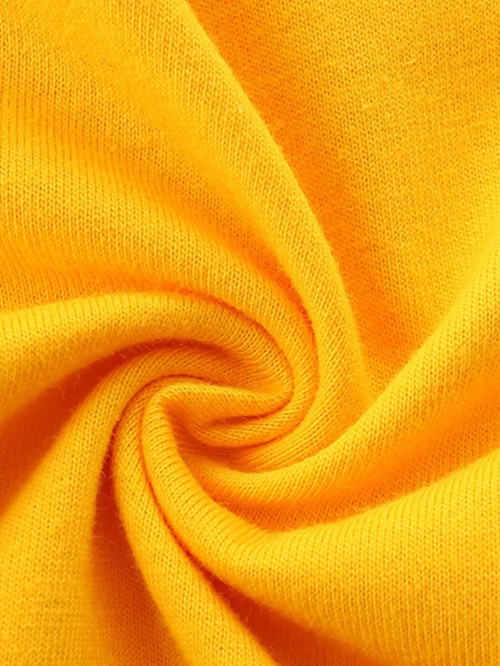 Yellow cotton t-shirt and shorts set fabric detail