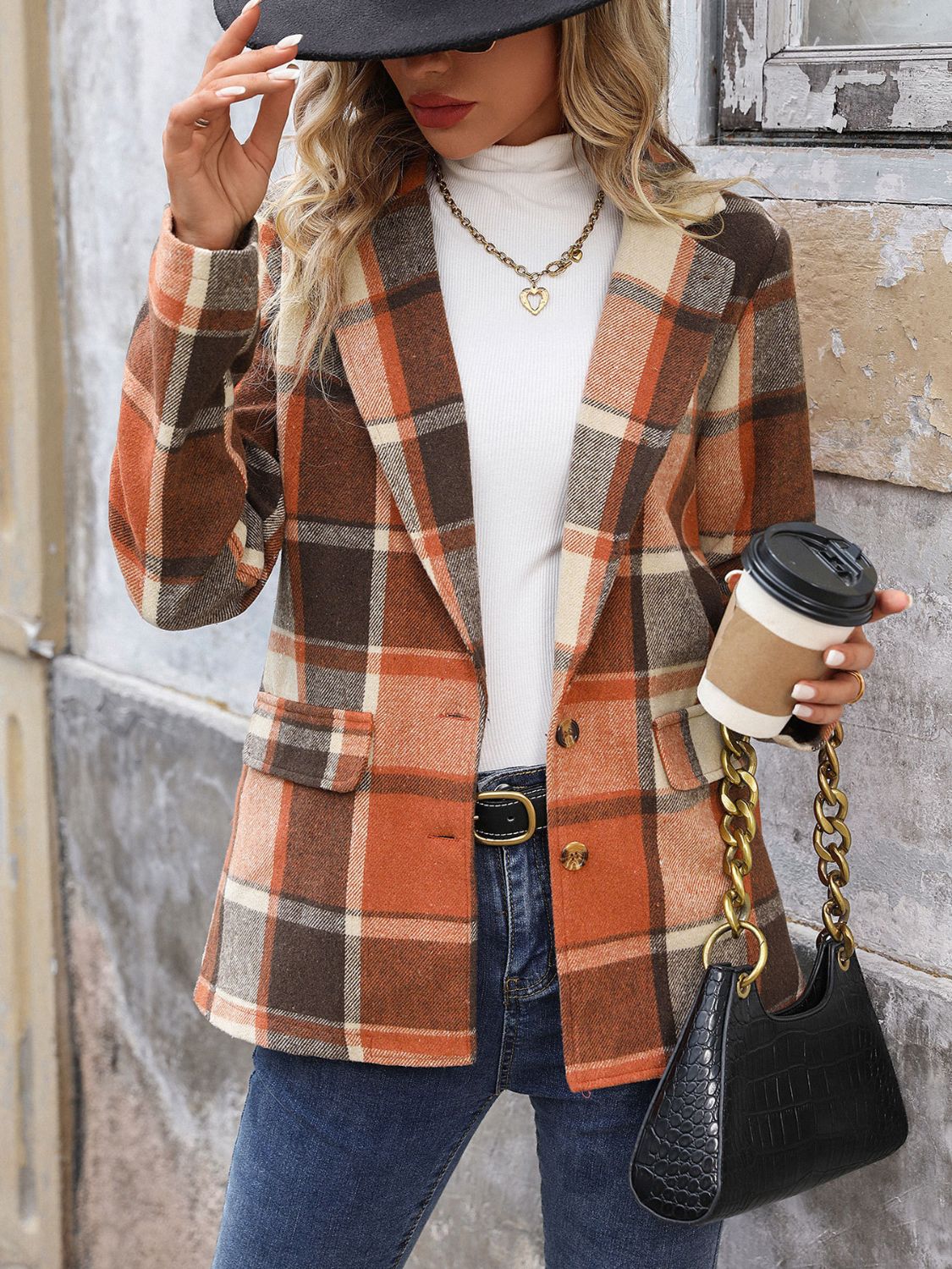 Autumnal plaid tailored blazer in ochre with buttoned front and flap pockets.