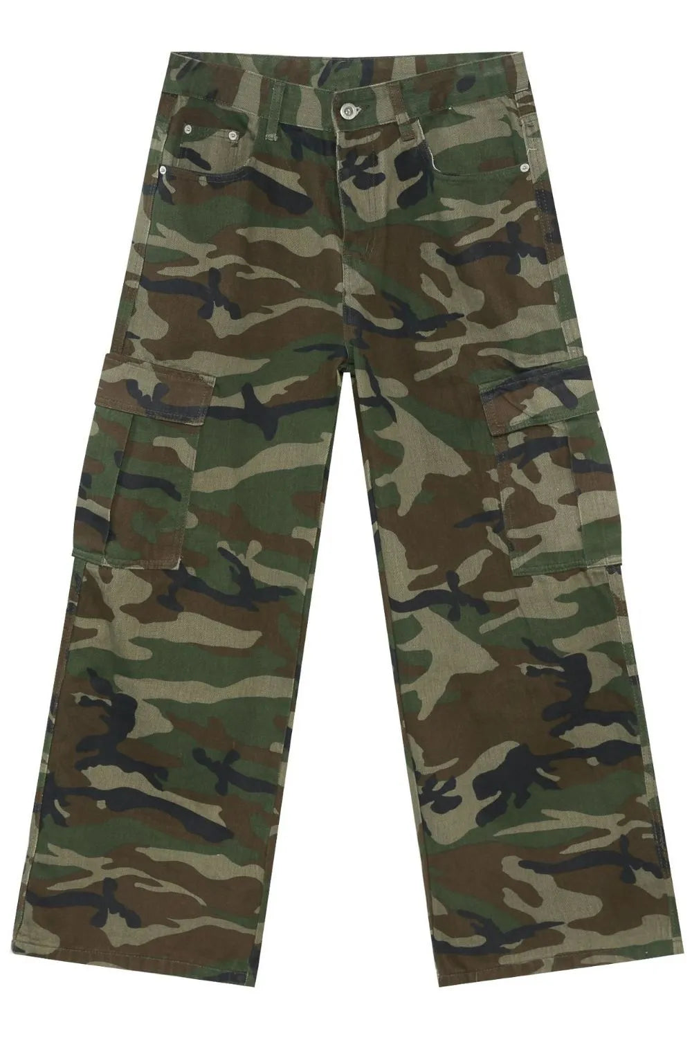 Wide-leg camo cargo pants in 100% cotton with multiple pockets.
