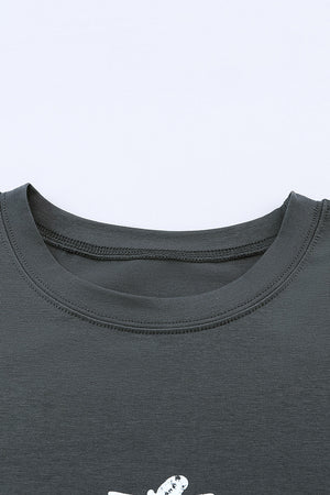 Mid gray cotton graphic t-shirt with relaxed fit and crew neck.