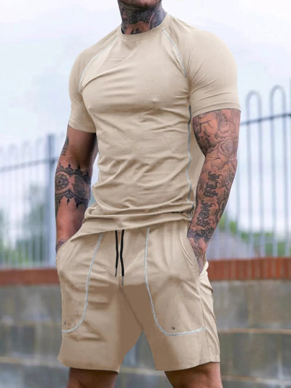 Men's Casual Short Sleeve T-shirt And Shorts Set in Black, front view