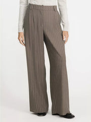 Elegant high-waisted striped maternity trousers in beige with a wide leg.