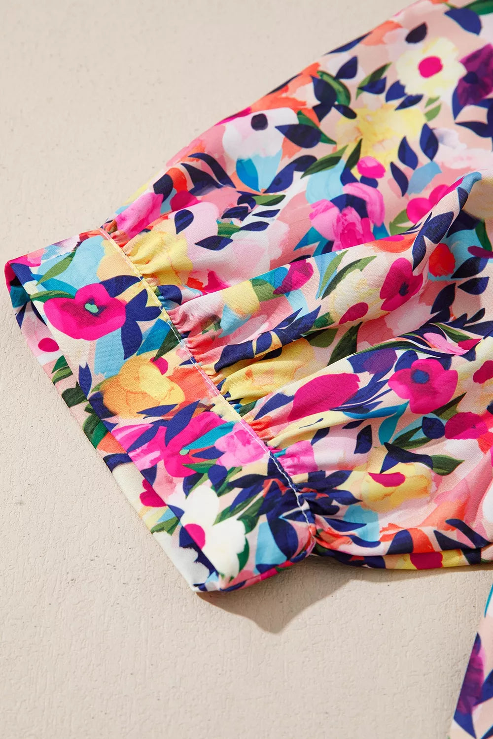 Flower Print Frilled Collar Puff Sleeve Blouse, fit detail