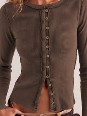 Ribbed button-up second-skin top in coffee brown with a round neckline and button closure.