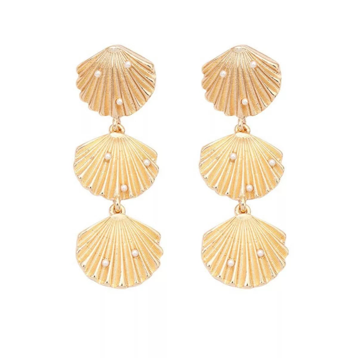 Gold seashell dangle earrings with pearls, 18K gold-plated.
