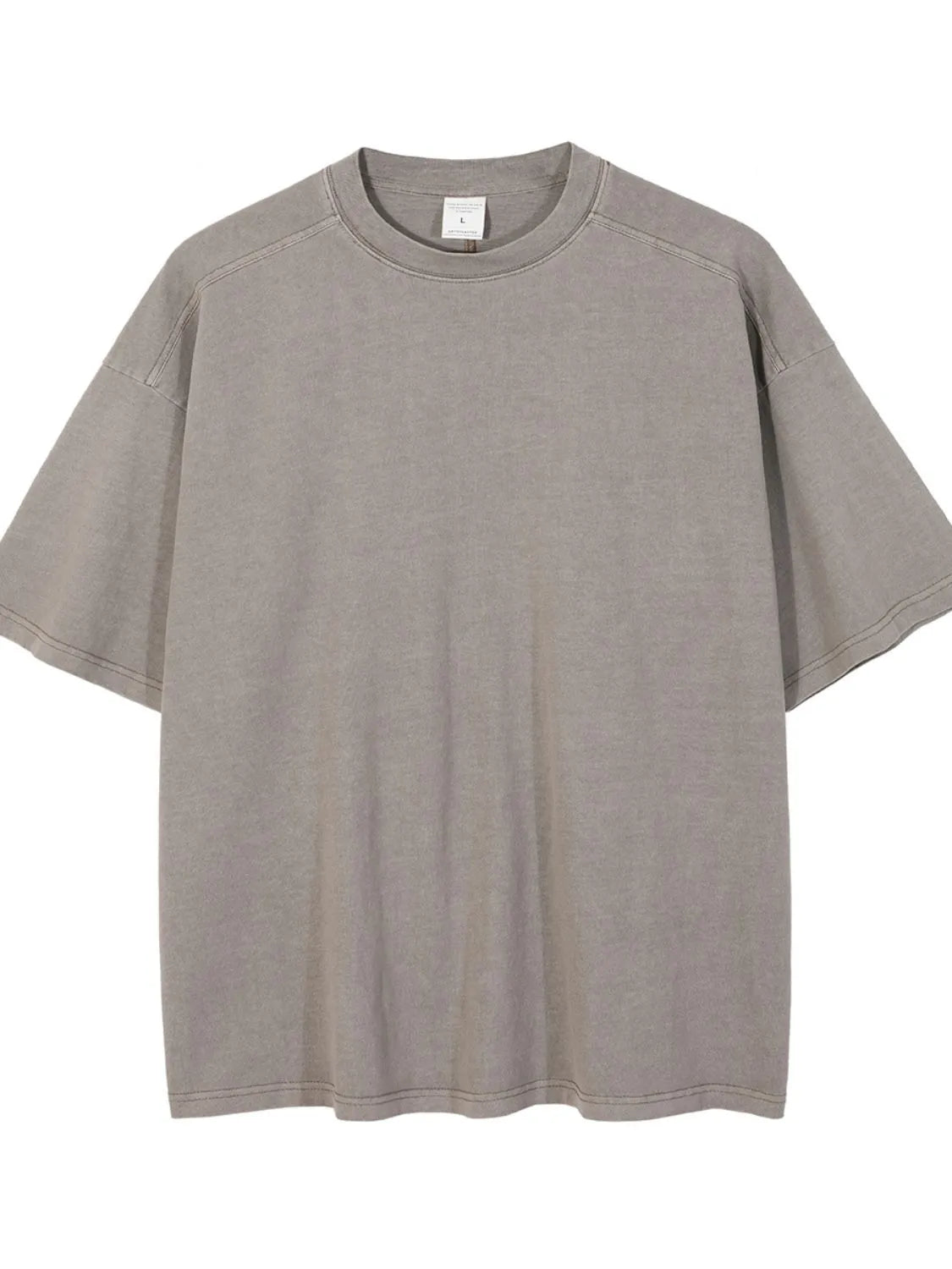 Oversized washed cotton t-shirt in gray with crew neck and short sleeves.