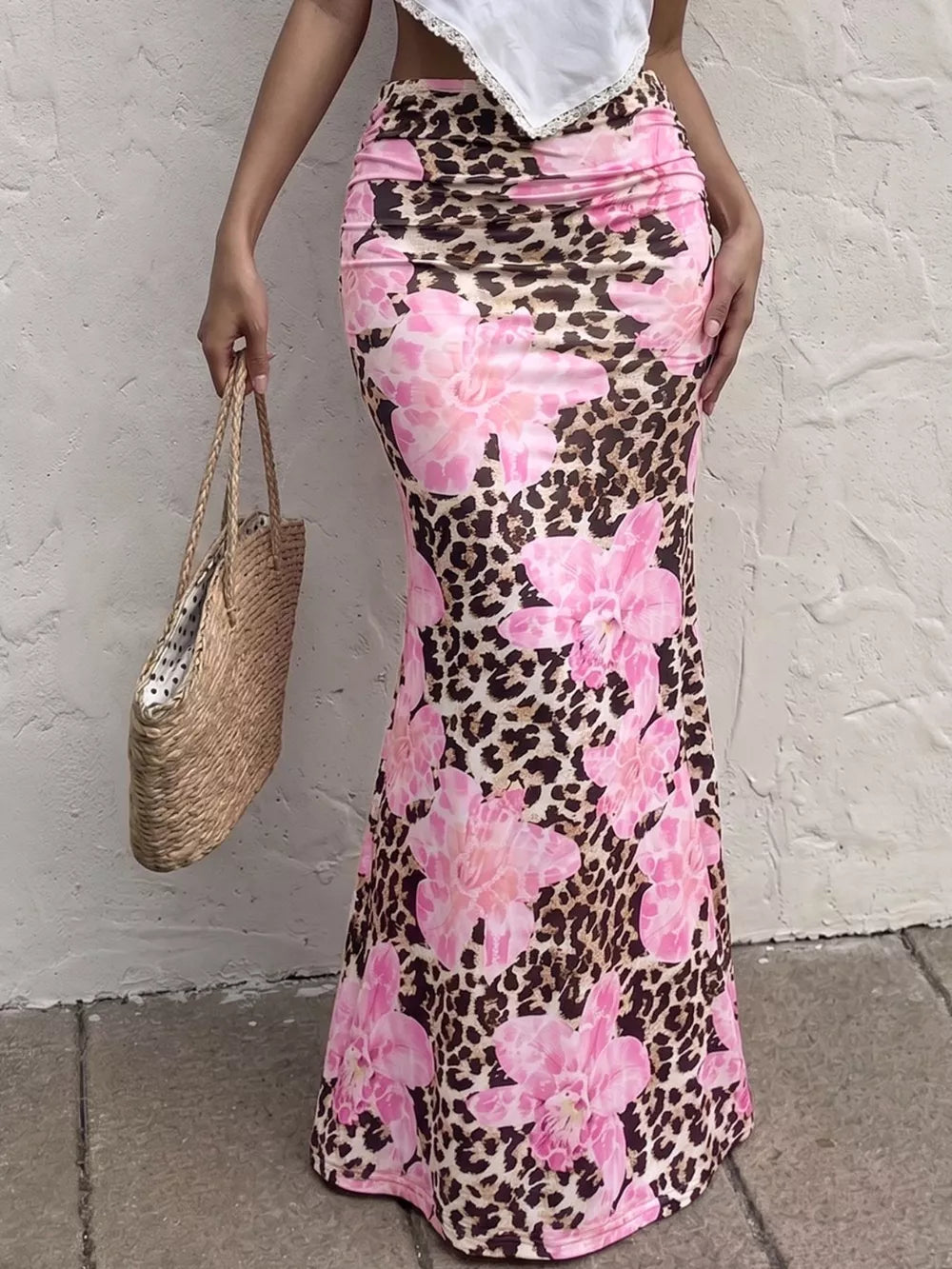 Leopard floral maxi skirt with bodycon fit and pink flowers