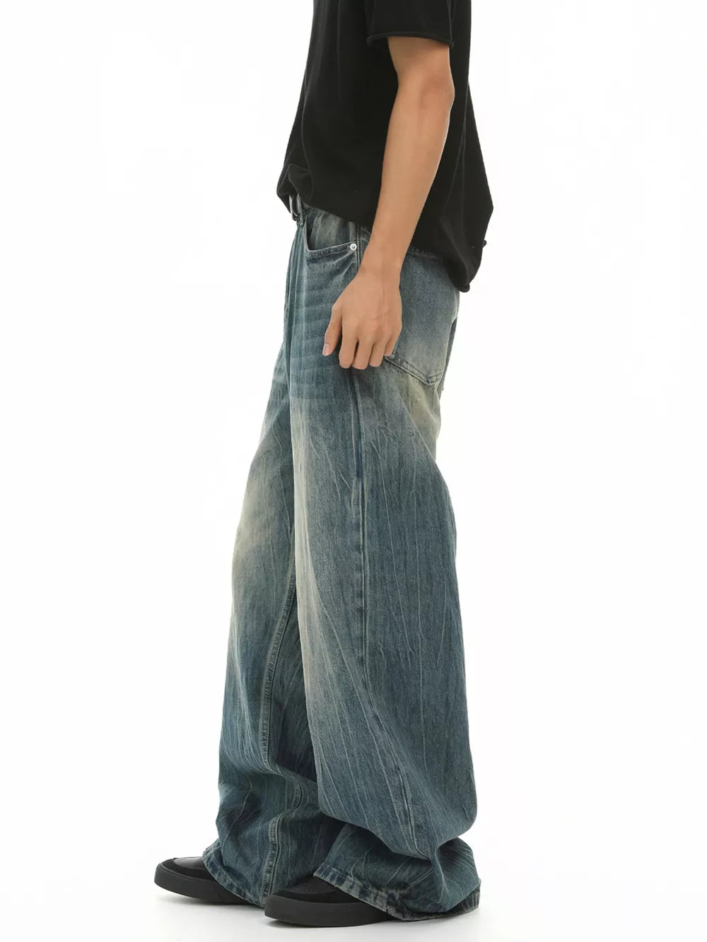 Men's baggy fit blue denim jeans, cotton, casual style