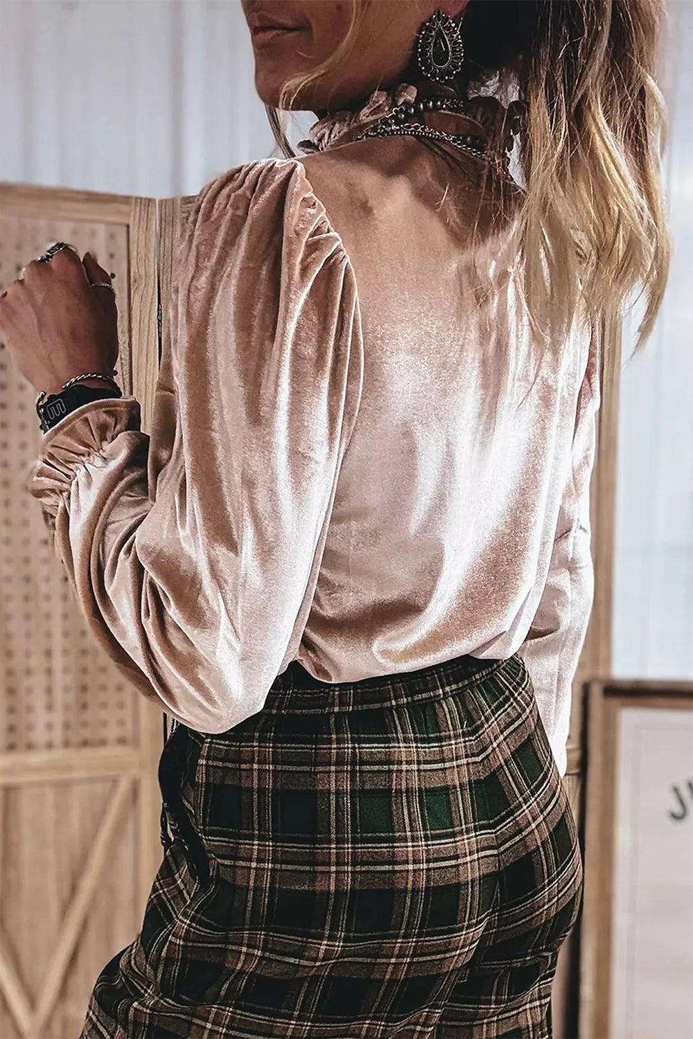 Western Style Long Sleeve Stand Neck Velvet Top, model styling view