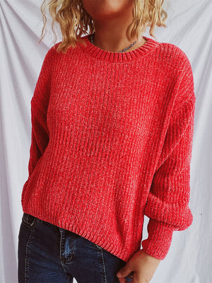 Textured ribbed knit relaxed crewneck pullover sweater in Strawberry.