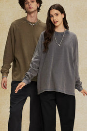 Raglan sleeve washed cotton sweatshirt in dark gray with crew neck and relaxed fit.