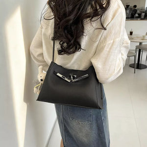 Lock Detail Crossbody Bag in Black, fit detail