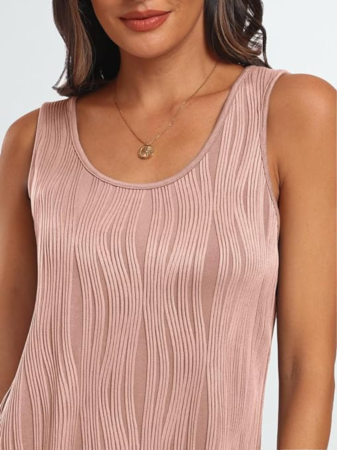Textured wave tank top in dusty pink with a scoop neck.