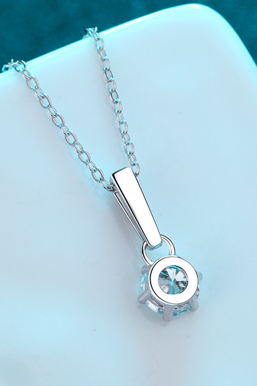 Silver solitaire moissanite pendant necklace with fine chain