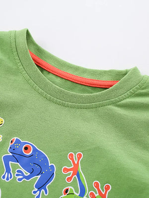 Green cotton crew neck t-shirt with a fun frog graphic and red neck trim.