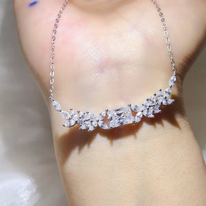 2 Carat 925 Sterling Silver Moissanite Necklace, close-up detail