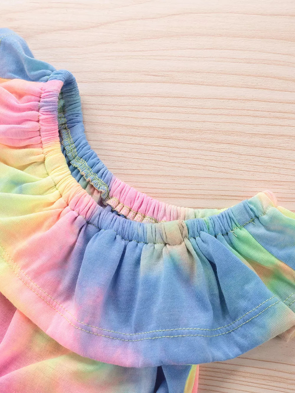 Children's Tie-dye Ruffle Crop Top & Shorts Set in Blue, close-up detail