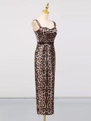Chic leopard print bodycon midi dress with sweetheart neckline and adjustable straps.