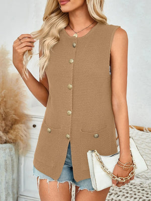 Camel knit buttoned vest with pockets and round neckline