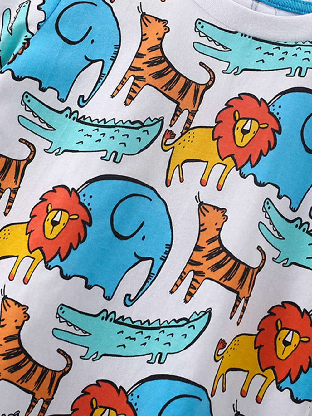 Baby t-shirt with colorful cartoon animal print, cotton blend, crew neck.