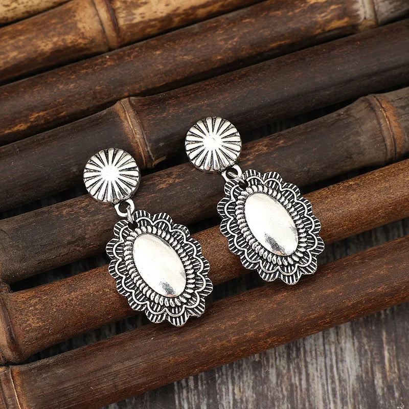 Antique silver scalloped oval drop earrings with sunburst studs
