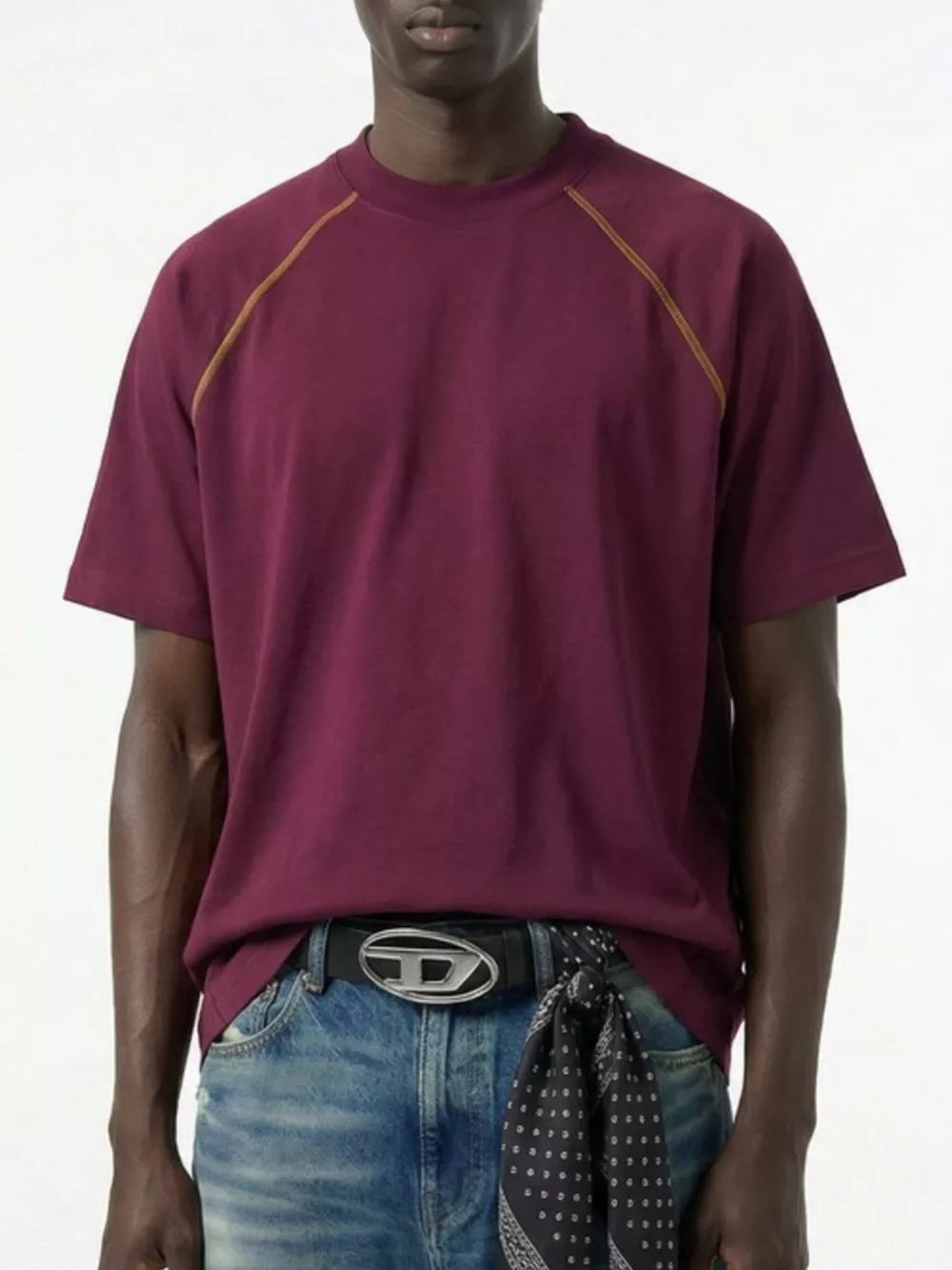 Men S Round Neck Short Sleeve T-shirt in Army Green, side view