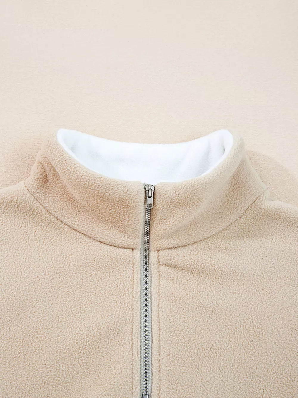 Fleece Colorblock Patchwork Zipped Neck Pullover in Khaki, fit detail