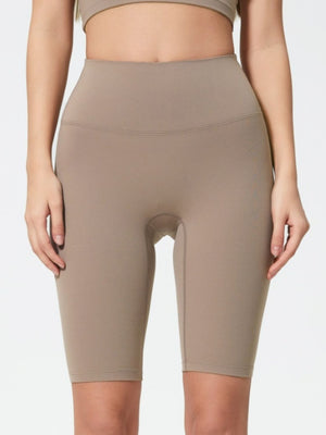 Sculpted Contour Active Cycling Shorts in Mocha with seamless high waist and mid-thigh length.