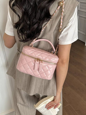 Quilted Chain Strap Crossbody Bag in Pink, alternate angle