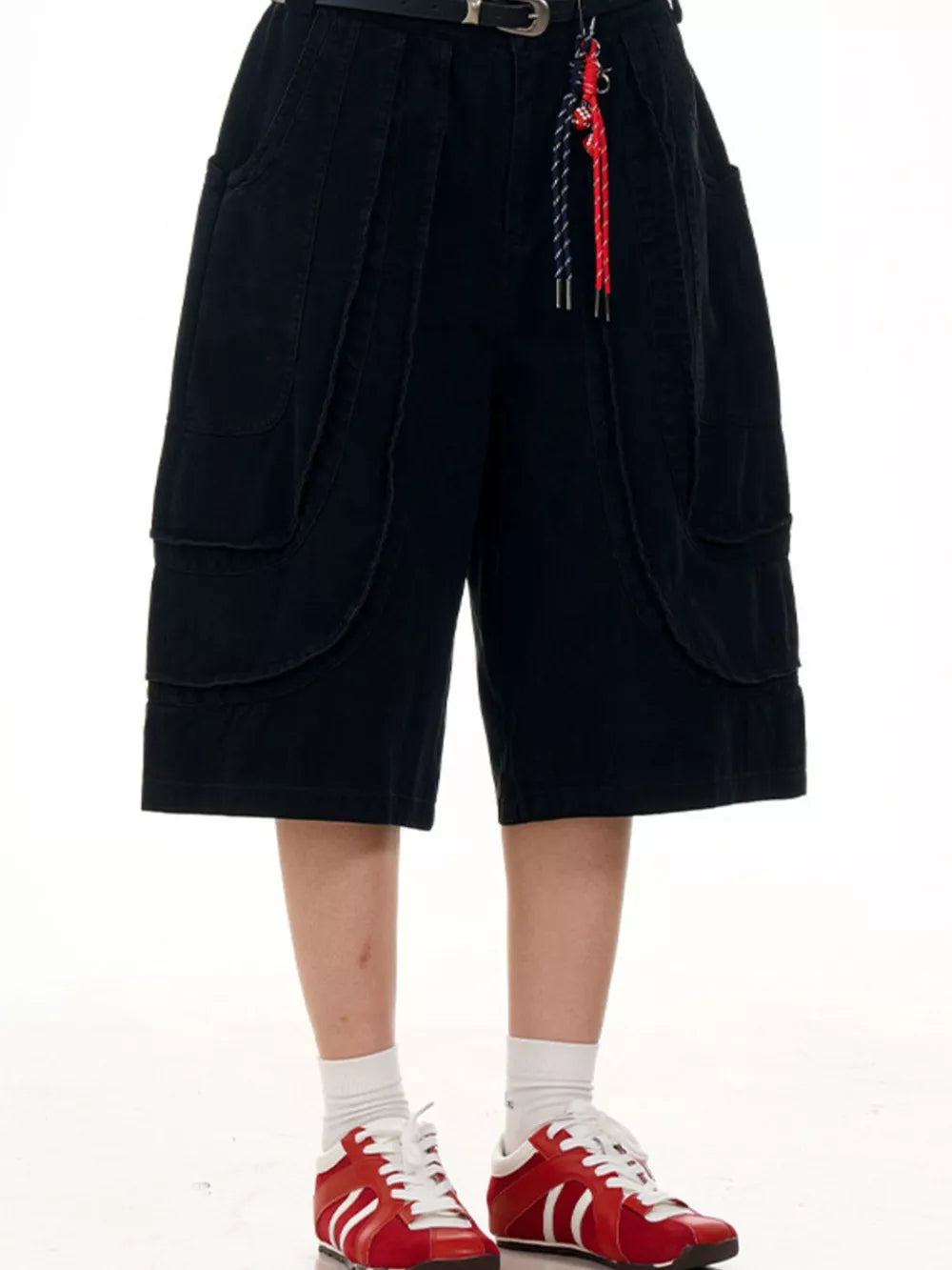 Men's Loose Fit Wide Leg Cargo Capris in Khaki, fabric detail
