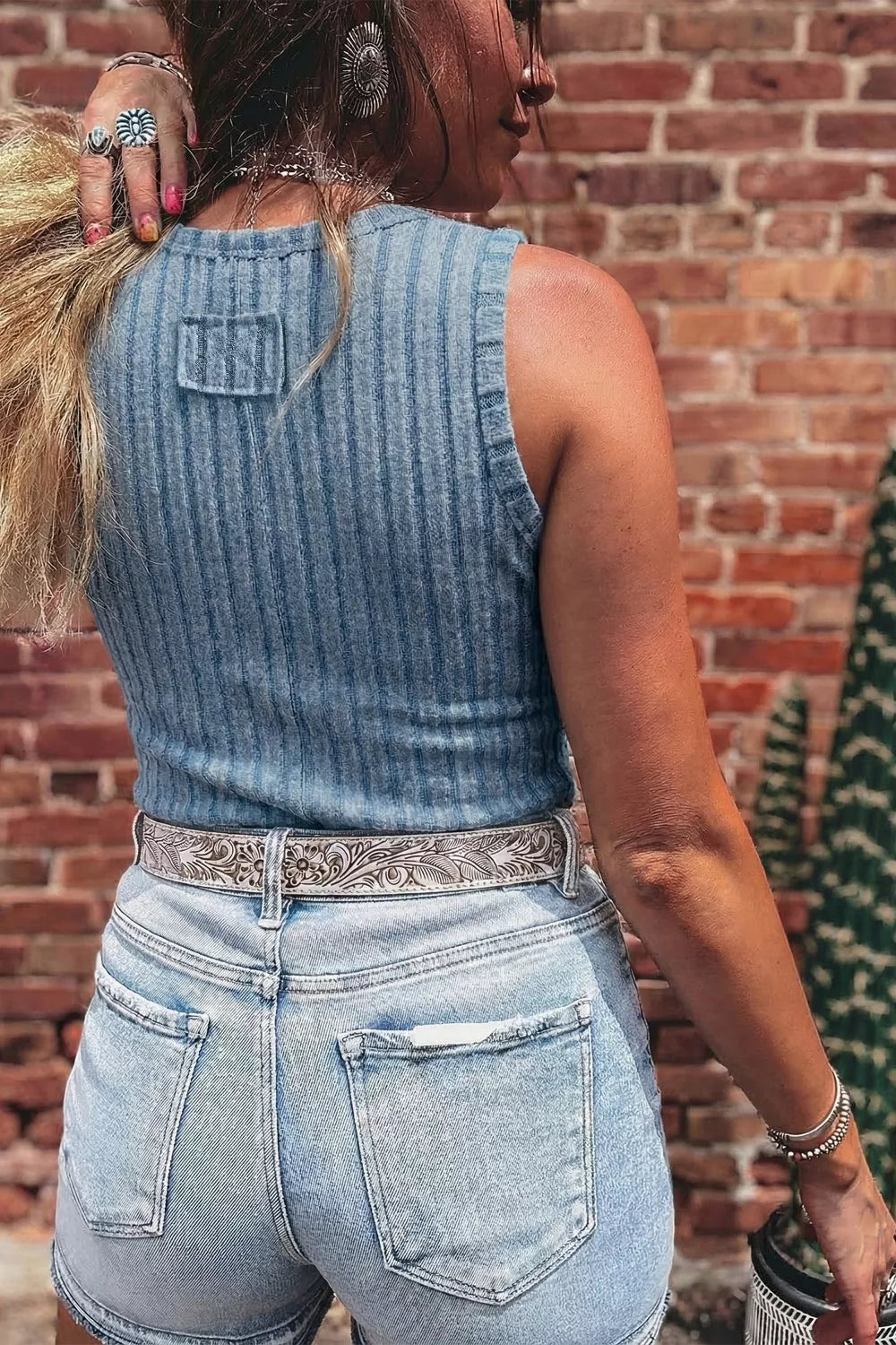 Textured mineral wash slim-fit tank top with ribbed detail and a small patch on the back.