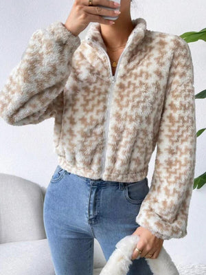 Textured geo-print fleece jacket in tan with balloon sleeves and a zip-up front.