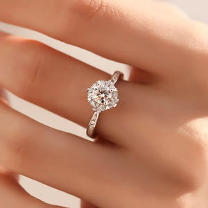1 Carat 925 Sterling Silver Ring in Silver, side view