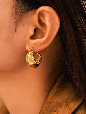 Gold-tone crescent earrings with beaded edges, 18K gold-plated
