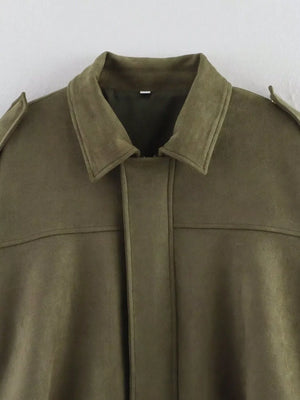 Oversized military green zip-up jacket with a collar and epaulets.