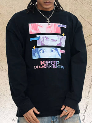 Crew-neck Graphic Top in White, front view