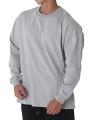 Oversized crewneck long sleeve t-shirt in gray washed cotton with a relaxed fit.