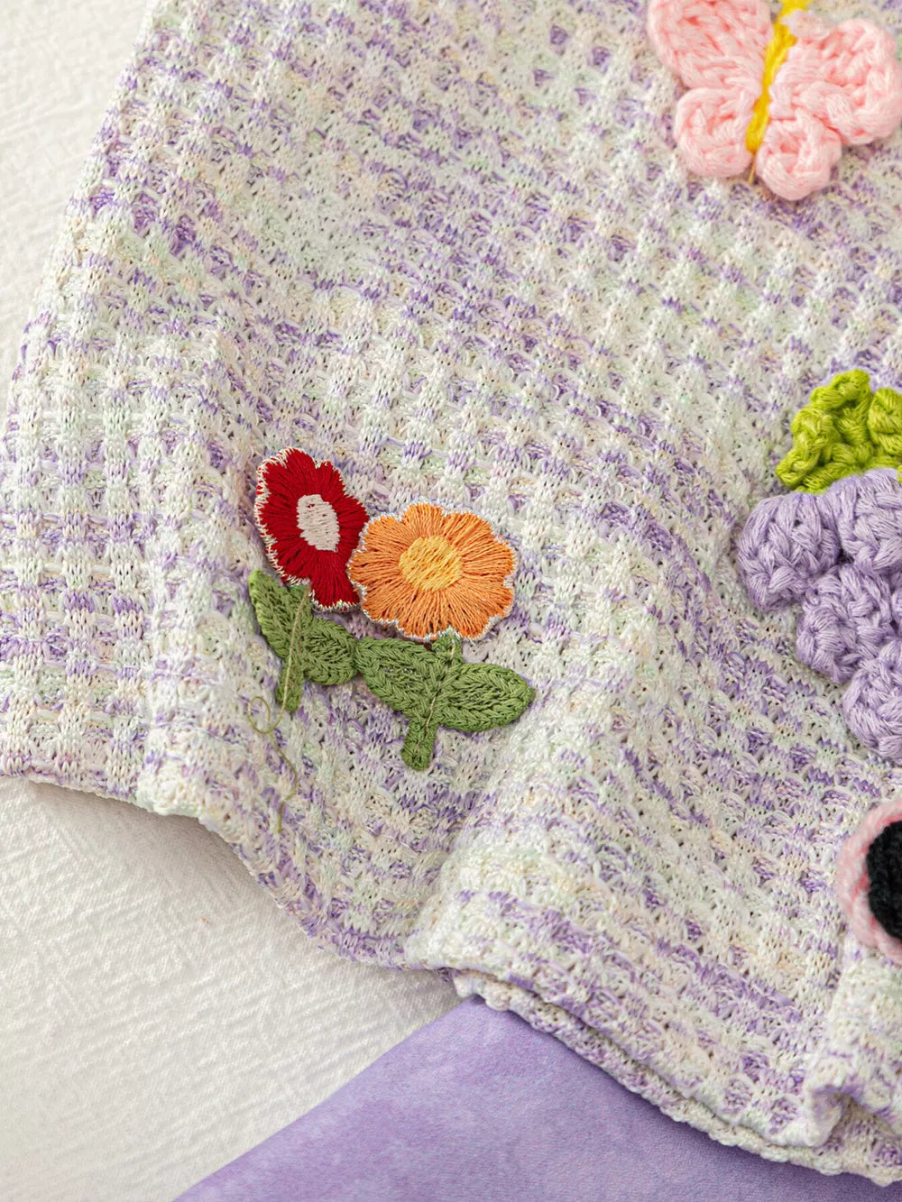 Children's Flower Sleeveless Top And Shorts Set, model styling view