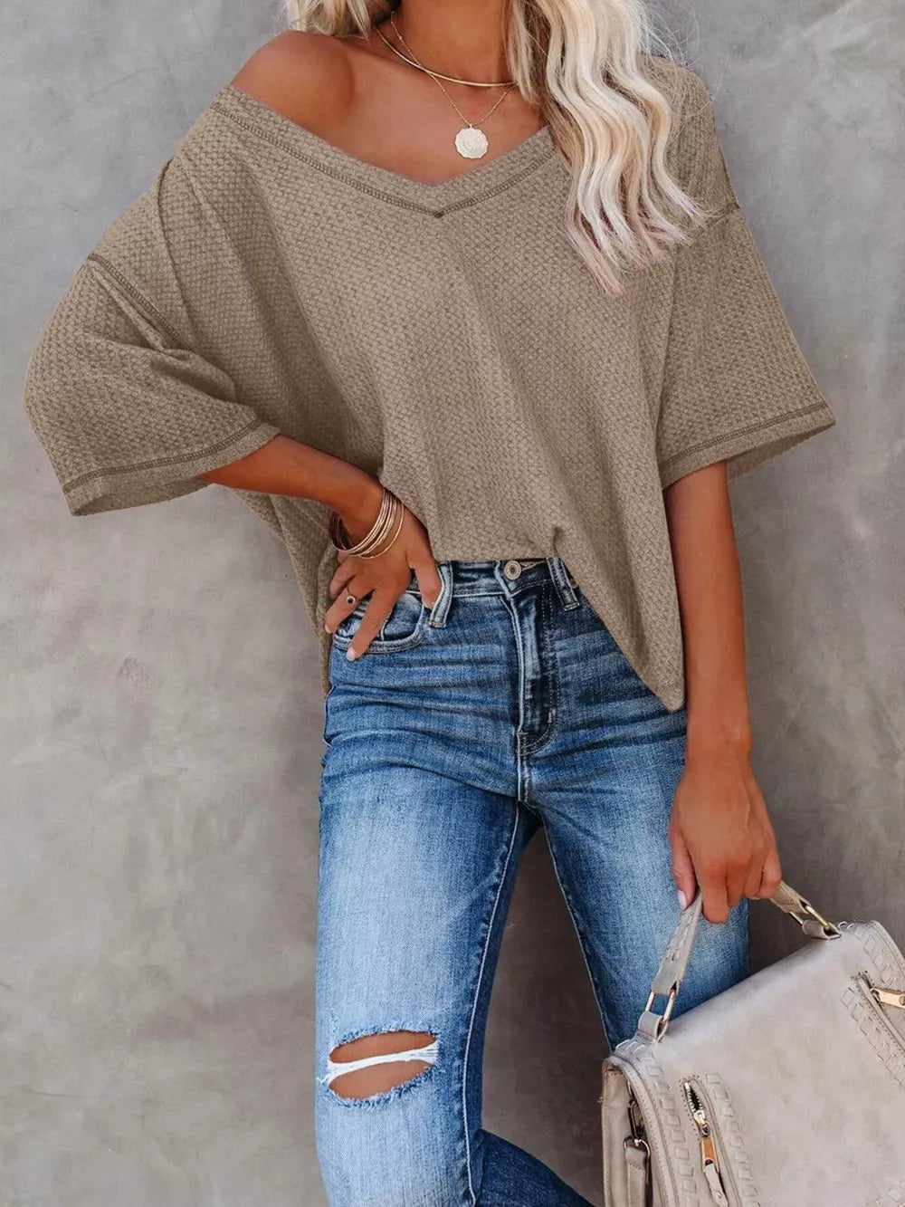 Waffle knit relaxed v-neck t-shirt in Khaki Color with short sleeves.