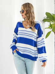 Acrylic V-neck sweater in blue and white stripes, long sleeves, relaxed fit