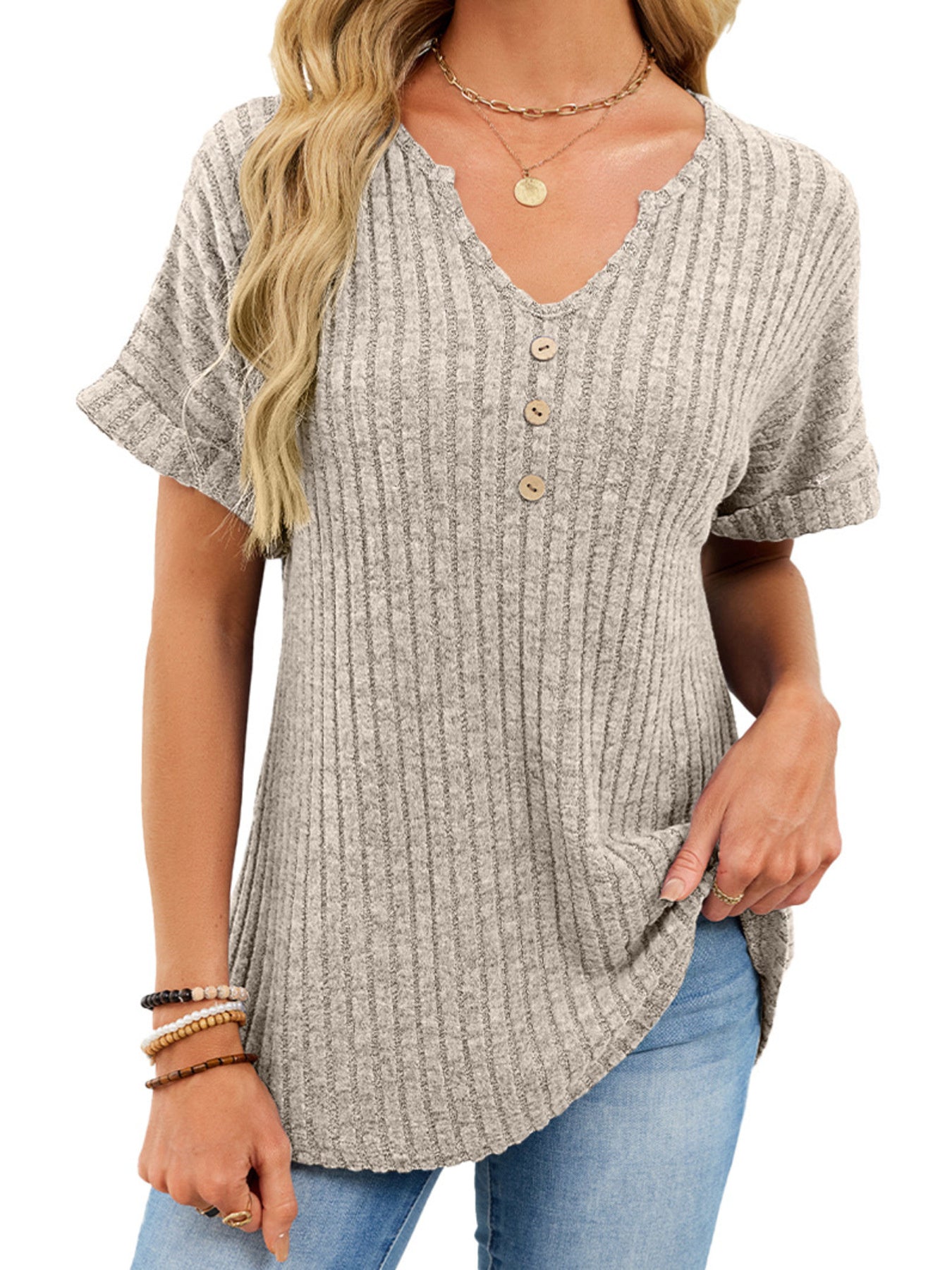Ribbed knit short sleeve t-shirt in khaki with V-neck and decorative buttons.