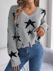 Gray star print V-neck knit sweater with distressed hem
