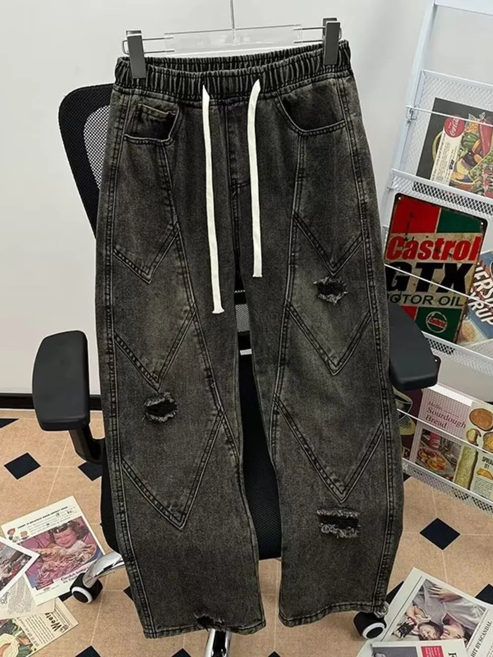 Men's Plus Size Distressed Wide-leg Jeans in Light, side view