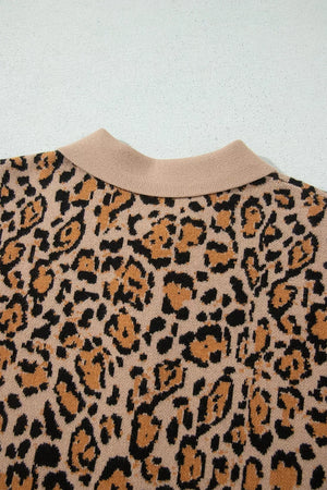 cardigan in black with buttoned and hip-length