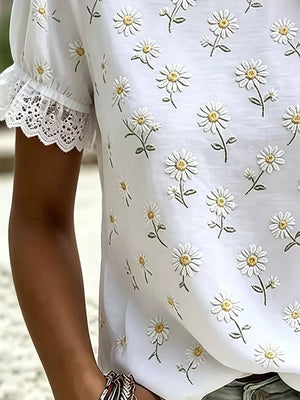 Plus Size Daisy Lace Puff Sleeve T-shirt in White, close-up detail