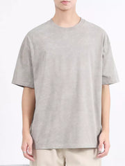 Men's relaxed fit t-shirt in Carbon Gray, cotton blend, with a crew neck and short sleeves.