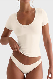 Eggshell v-neck second-skin tee with short sleeves.