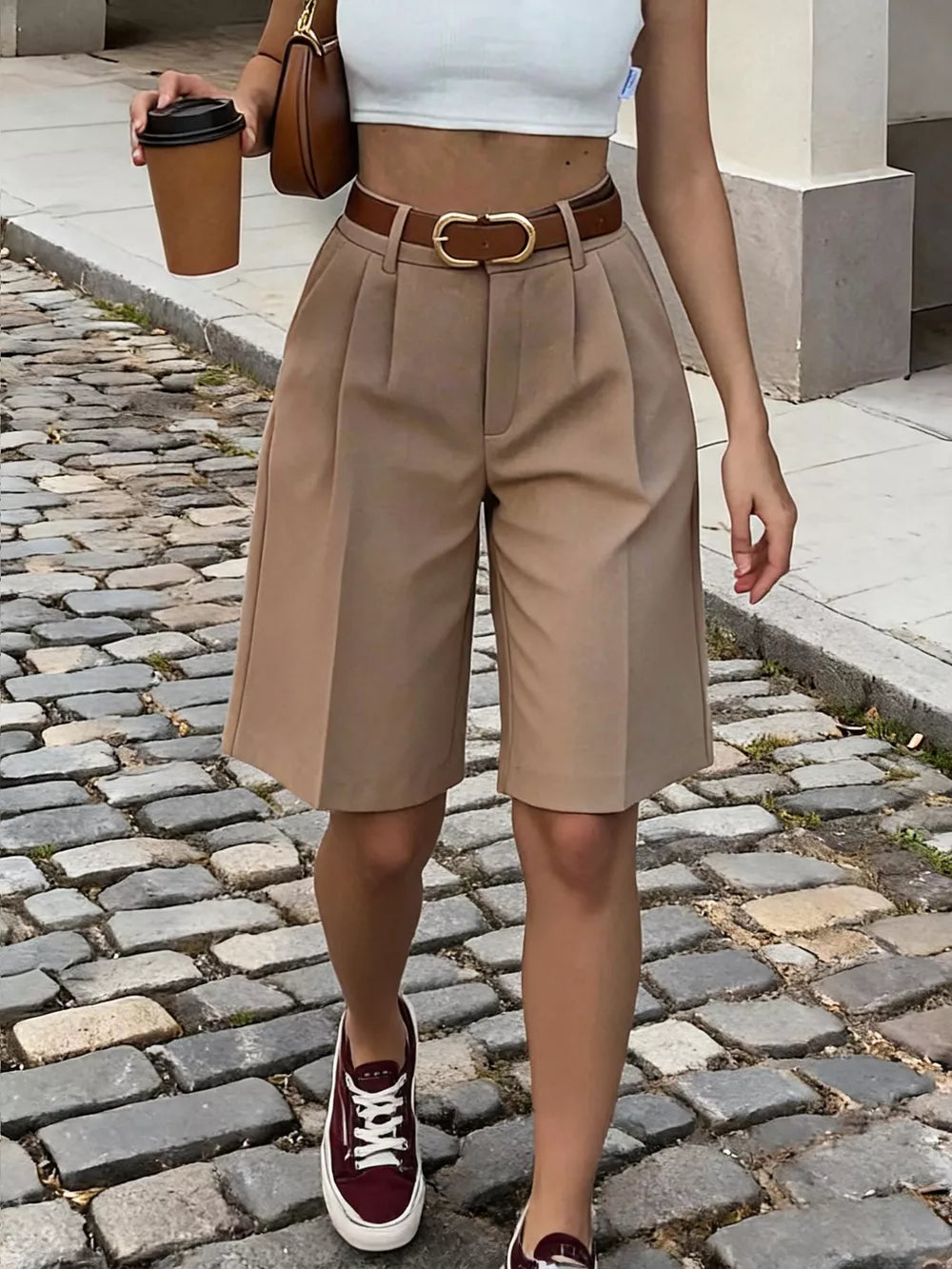 High-waisted Pleated Shorts in Khaki, close-up detail